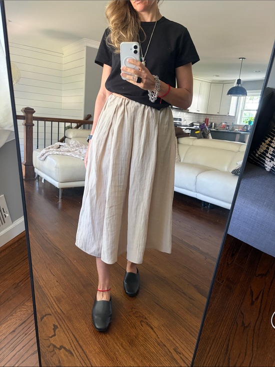 H&M Dresses & Skirts - H&M Neutral Cream Midi Skirt